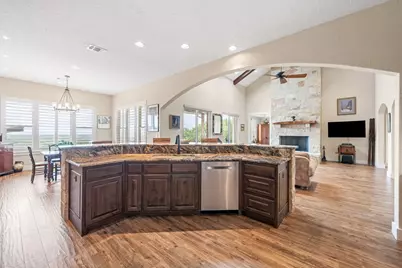 328 E Distant View Dr, Fredericksburg, TX 78624 - Photo 12