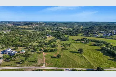 451 Achtzehn Rd, Fredericksburg, TX 78624 - Photo 2