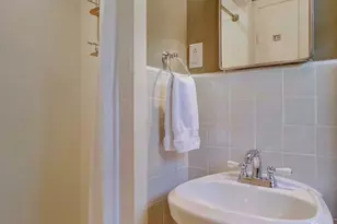 207 Walnut St, Fredericksburg, TX 78624 - Photo 30