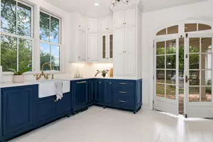 420 S Milam St, Fredericksburg, TX 78624 - Photo 4