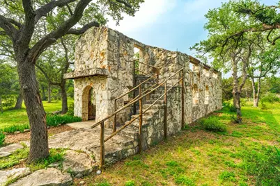 1218 Oakwood Loop, Wimberley, TX 78676 - Photo 30