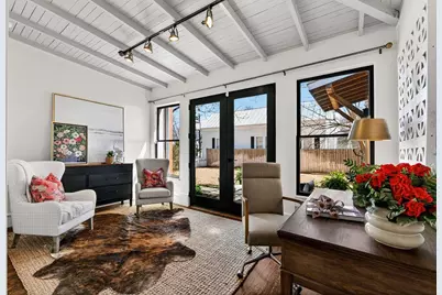 509 W Austin St, Fredericksburg, TX 78624 - Photo 30