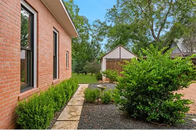 509 W Austin St, Fredericksburg, TX 78624 - Photo 40