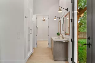 509 W Austin St, Fredericksburg, TX 78624 - Photo 54