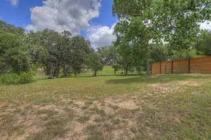 1215 Democrat St, Blanco, TX 78606 - Photo 24