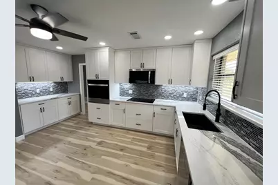 5078 Friedrich Rd, Fredericksburg, TX 78624 - Photo 8