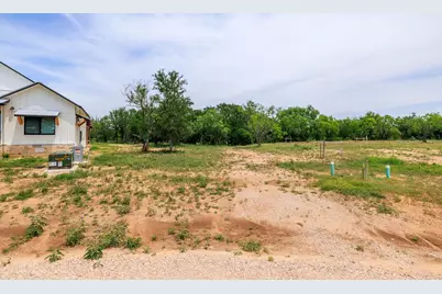 33 Lager Ct, Fredericksburg, TX 78624 - Photo 8