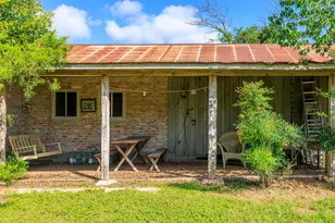 209 W San Antonio St, Fredericksburg, TX 78624 - Photo 14