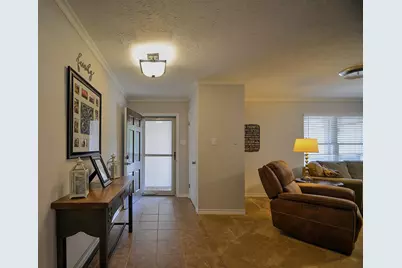 708 Mockingbird Ln, Kerrville, TX 78028 - Photo 6