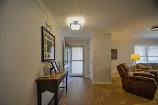 708 Mockingbird Ln, Kerrville, TX 78028 - Photo 6