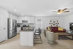 108 Ciarans Xing, Fredericksburg, TX 78624 - Photo 4