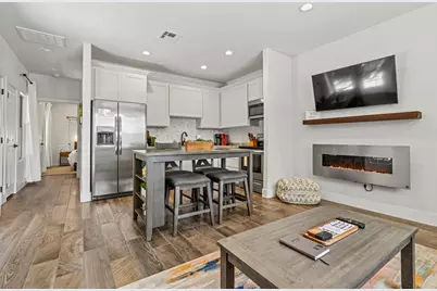 502 S Eagle St #302, Fredericksburg, TX 78624 - Photo 6