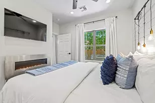 502 S Eagle St, Fredericksburg, TX 78624 - Photo 16