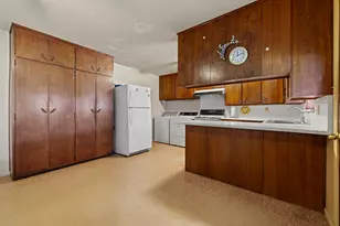 704 W San Antonio St, Fredericksburg, TX 78624 - Photo 6