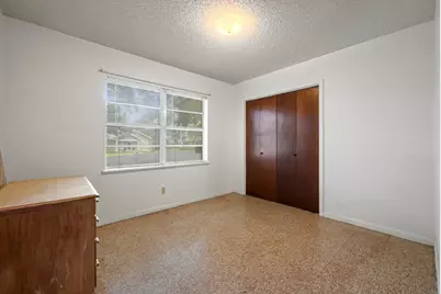 704 W San Antonio St, Fredericksburg, TX 78624 - Photo 10