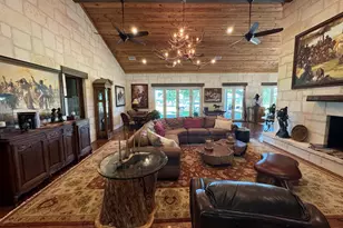 772 Luckenbach Rd, Fredericksburg, TX 78624 - Photo 14