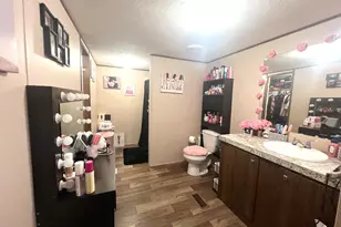 138 N Third St, Harper, TX 78631 - Photo 18