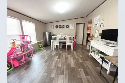 138 N Third St, Harper, TX 78631 - Photo 12