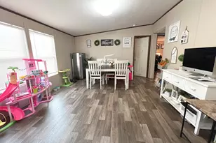 138 N Third St, Harper, TX 78631 - Photo 12