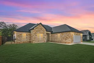 701 Grace Ln, Fredericksburg, TX 78624 - Photo 36