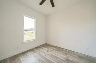 701 Grace Ln, Fredericksburg, TX 78624 - Photo 20