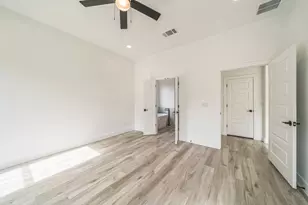 701 Grace Ln, Fredericksburg, TX 78624 - Photo 14