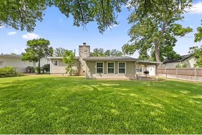 304 E Hackberry St, Fredericksburg, TX 78624 - Photo 30