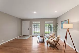 304 E Hackberry St, Fredericksburg, TX 78624 - Photo 4