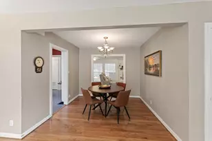 304 E Hackberry St, Fredericksburg, TX 78624 - Photo 6