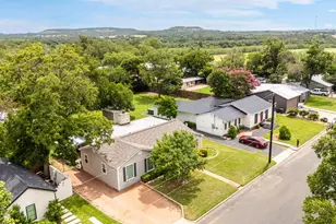 304 E Hackberry St, Fredericksburg, TX 78624 - Photo 40