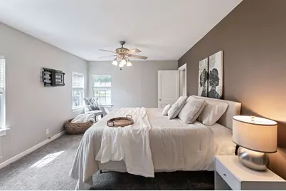 304 E Hackberry St, Fredericksburg, TX 78624 - Photo 12