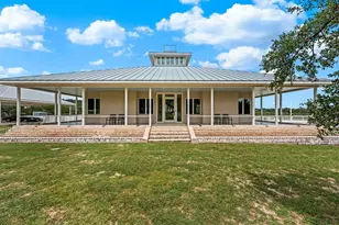 834 Northwood Hills Dr, Fredericksburg, TX 78624 - Photo 2