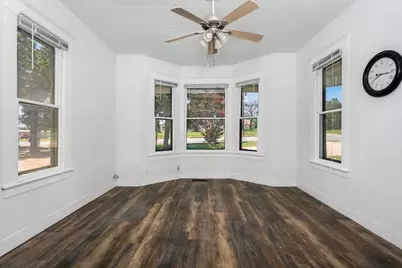 623 S Washington St, Fredericksburg, TX 78624 - Photo 4