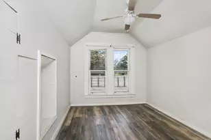 623 S Washington St, Fredericksburg, TX 78624 - Photo 14