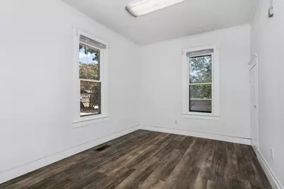 623 S Washington St, Fredericksburg, TX 78624 - Photo 8