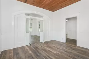 623 S Washington St, Fredericksburg, TX 78624 - Photo 6