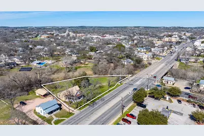 402 S Adams St, Fredericksburg, TX 78624 - Photo 1