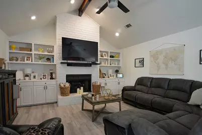 149 Holly Hill Dr, Ingram, TX 78025 - Photo 8