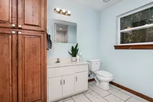 901 Bell St, Fredericksburg, TX 78624 - Photo 8