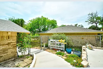 307 Westway Dr, Kerrville, TX 78028 - Photo 34