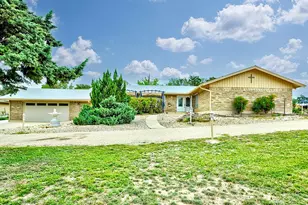 307 Westway Dr, Kerrville, TX 78028 - Photo 1