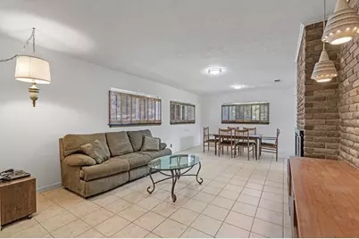 105 Hale St, Fredericksburg, TX 78624 - Photo 4