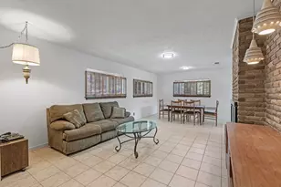 105 Hale St, Fredericksburg, TX 78624 - Photo 4