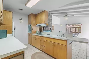 105 Hale St, Fredericksburg, TX 78624 - Photo 8