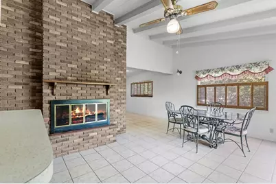 105 Hale St, Fredericksburg, TX 78624 - Photo 6