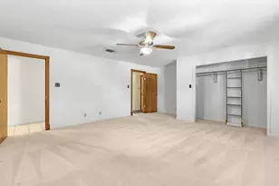 105 Hale St, Fredericksburg, TX 78624 - Photo 16