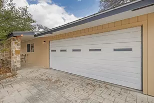 105 Hale St, Fredericksburg, TX 78624 - Photo 32