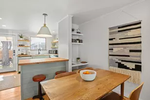 109 E Centre St, Fredericksburg, TX 78624 - Photo 8