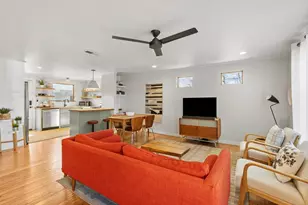 109 E Centre St, Fredericksburg, TX 78624 - Photo 6