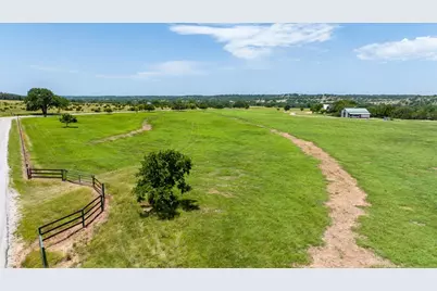 810 Clear Creek Rd, Fredericksburg, TX 78624 - Photo 4